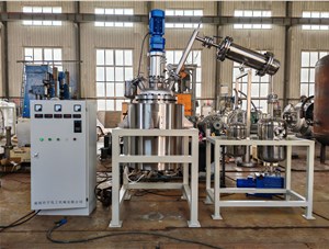 100L高溫不銹鋼減壓蒸餾反應(yīng)釜已完工發(fā)往岳陽(yáng)